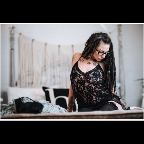 Meet your Posher, Autumn Amore - Picture 6 of 8